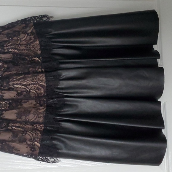 BCBG Max Azria Layton - Picture 9 of 10